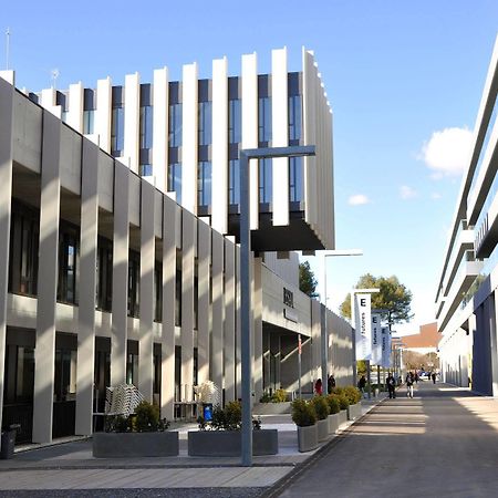 Residencia Universitaria Resa Roberto De Nobili Sant Cugat del Vallès Extérieur photo