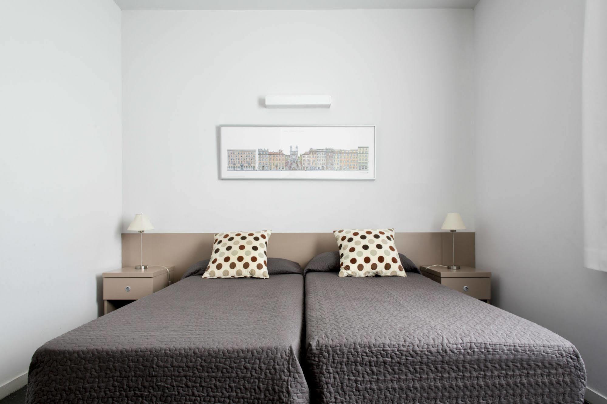 Residencia Universitaria Resa Roberto De Nobili Sant Cugat del Vallès Extérieur photo