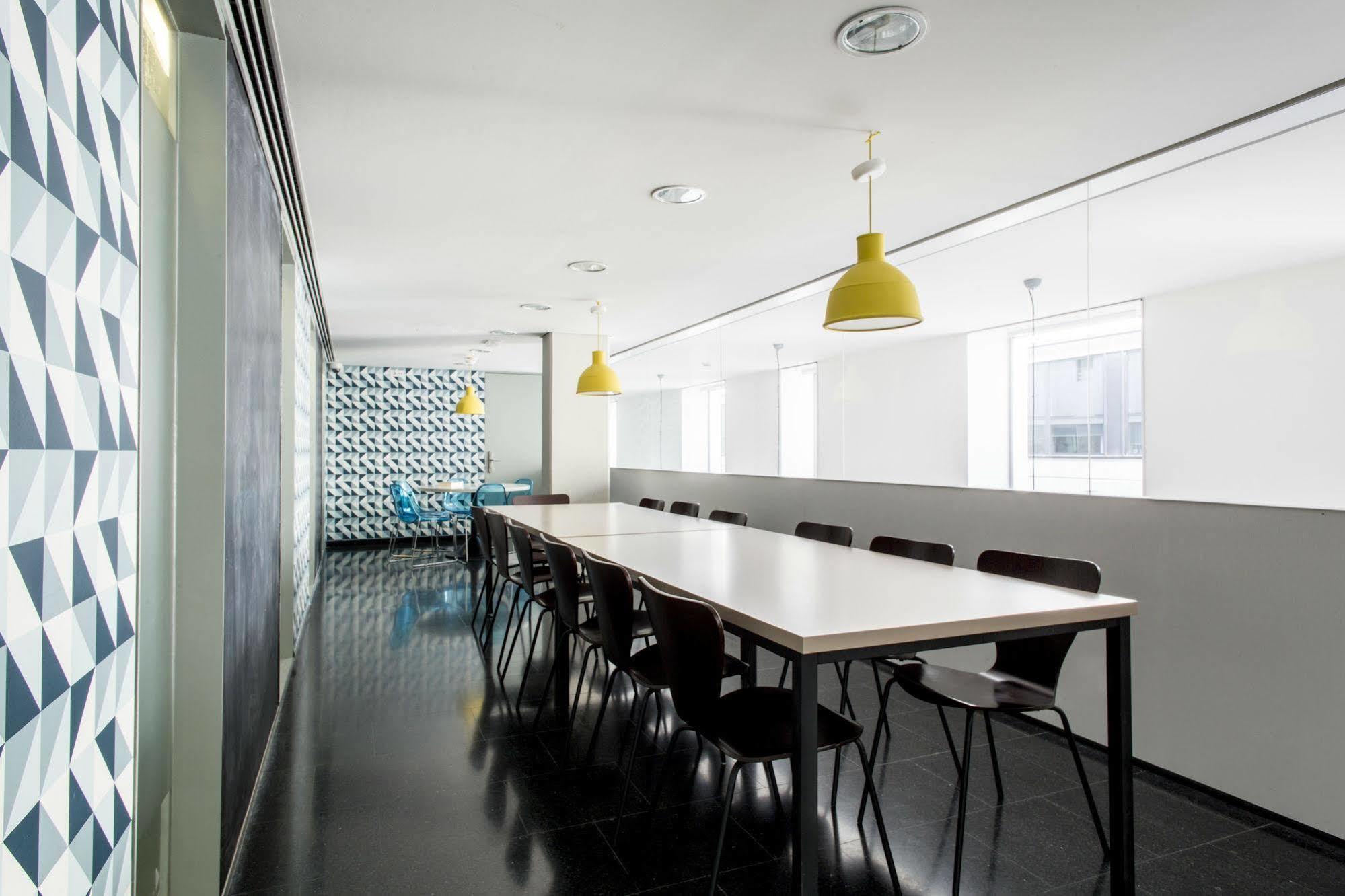 Residencia Universitaria Resa Roberto De Nobili Sant Cugat del Vallès Extérieur photo